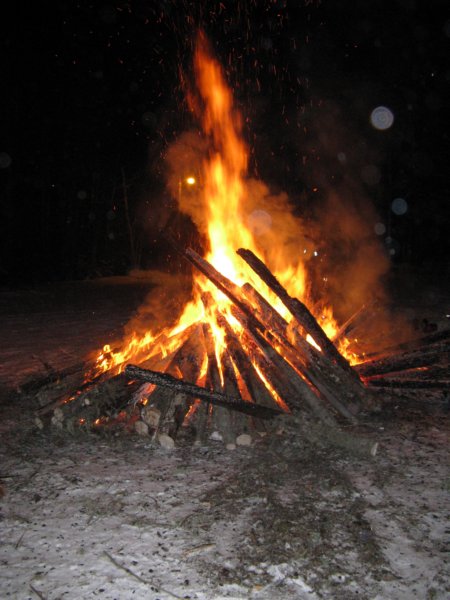 bonfirenewyearseve.jpg